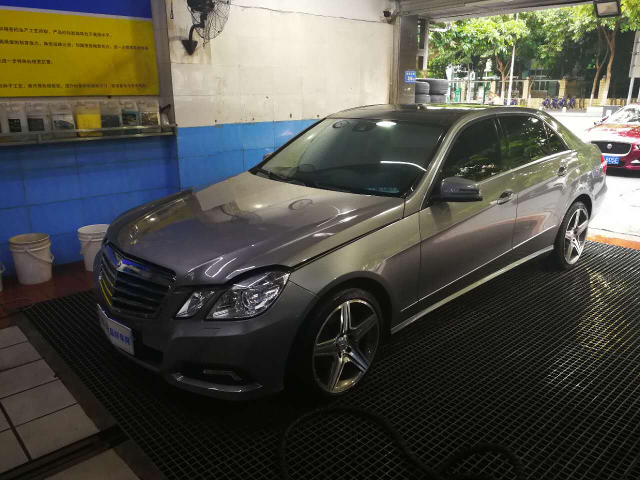 2009款 奔驰E级(进口) E300 时尚型
