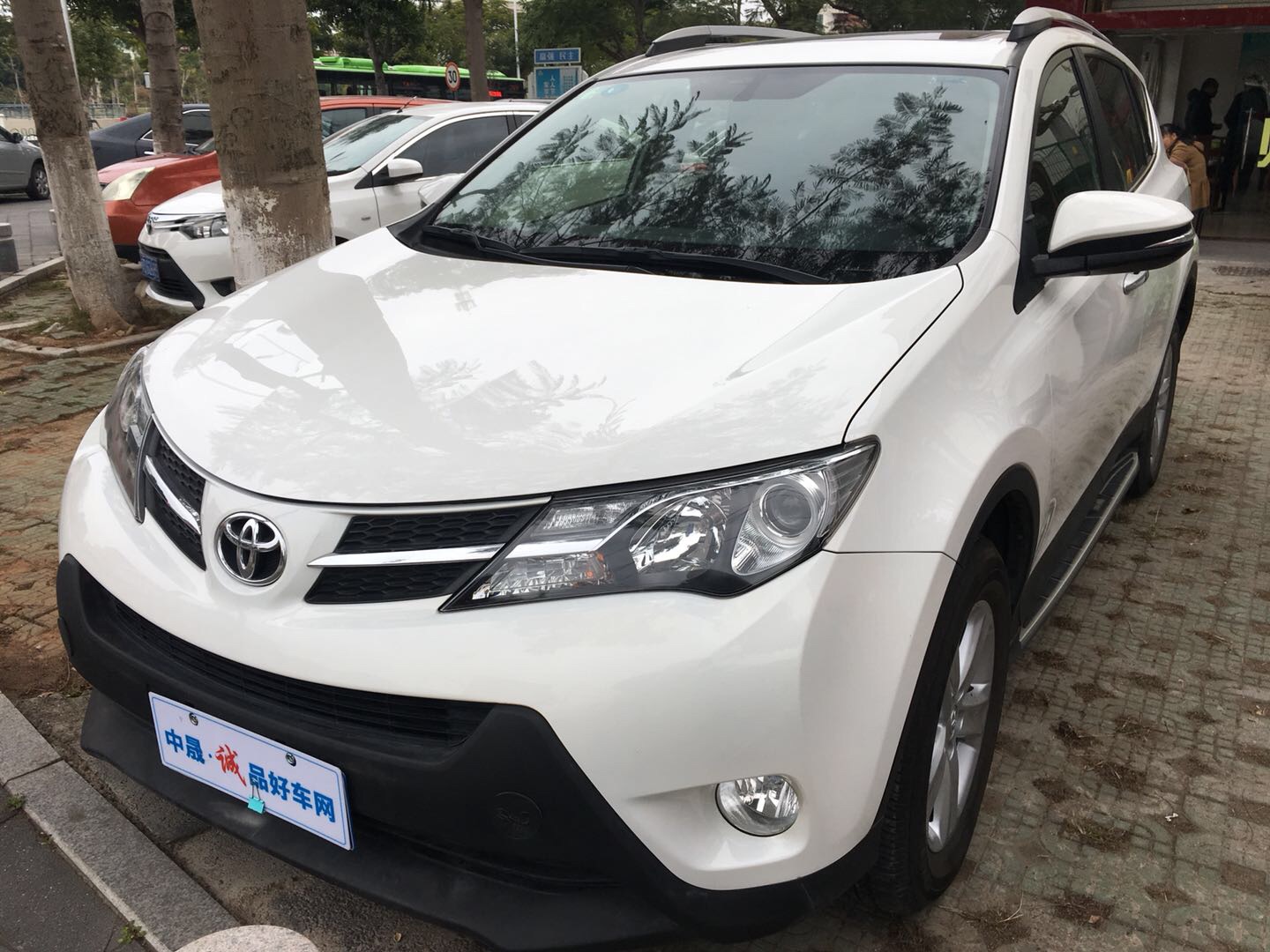 2013款 RAV4 2.0L CVT四驱新锐版