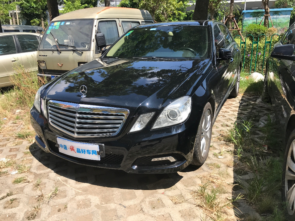 2010款 奔驰E级(进口) E300 优雅型 豪华版
