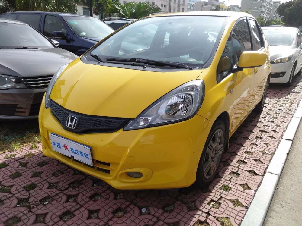 2011款 飞度 1.3L 自动 舒适版