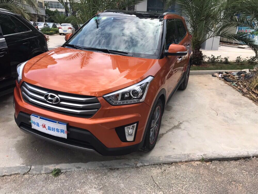 2015款 北京现代ix25 2.0L 自动四驱尊贵型DLX