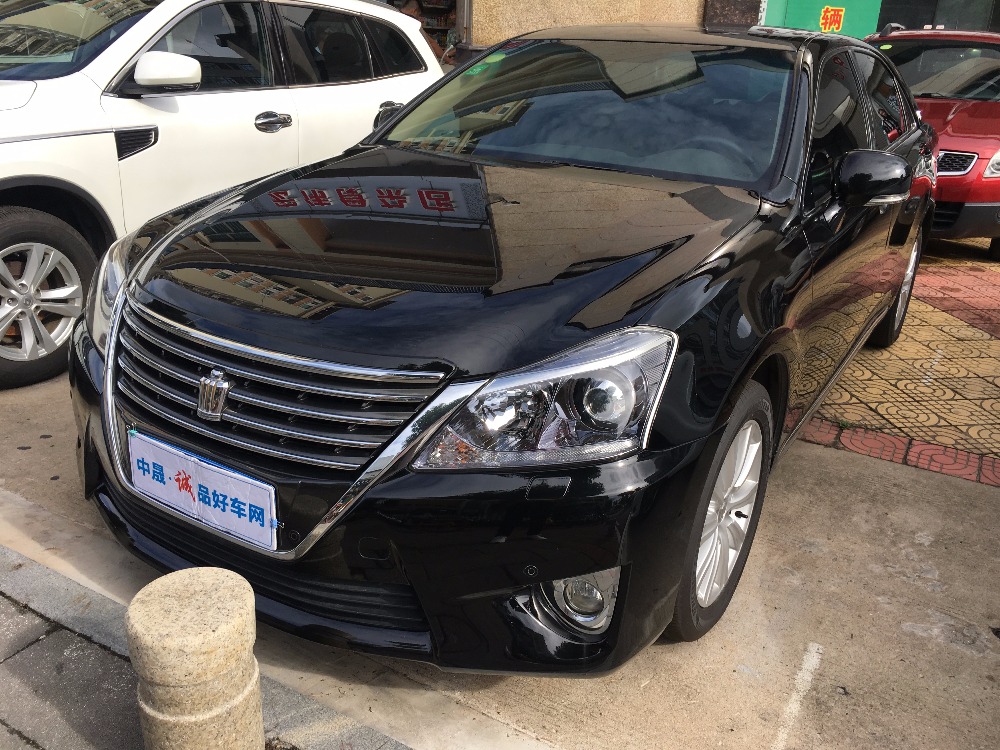 2012款 皇冠 V6 2.5L Royal 真皮版