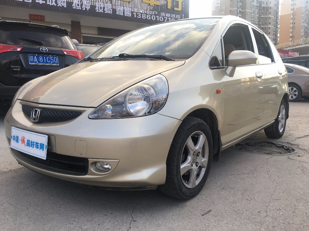 2004款 飞度 两厢 1.5L CVT